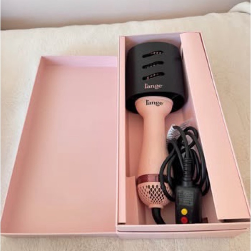 L'ANGE HAIR Le Volume 2-in-1 Titanium Blow Dryer Brush Blush
